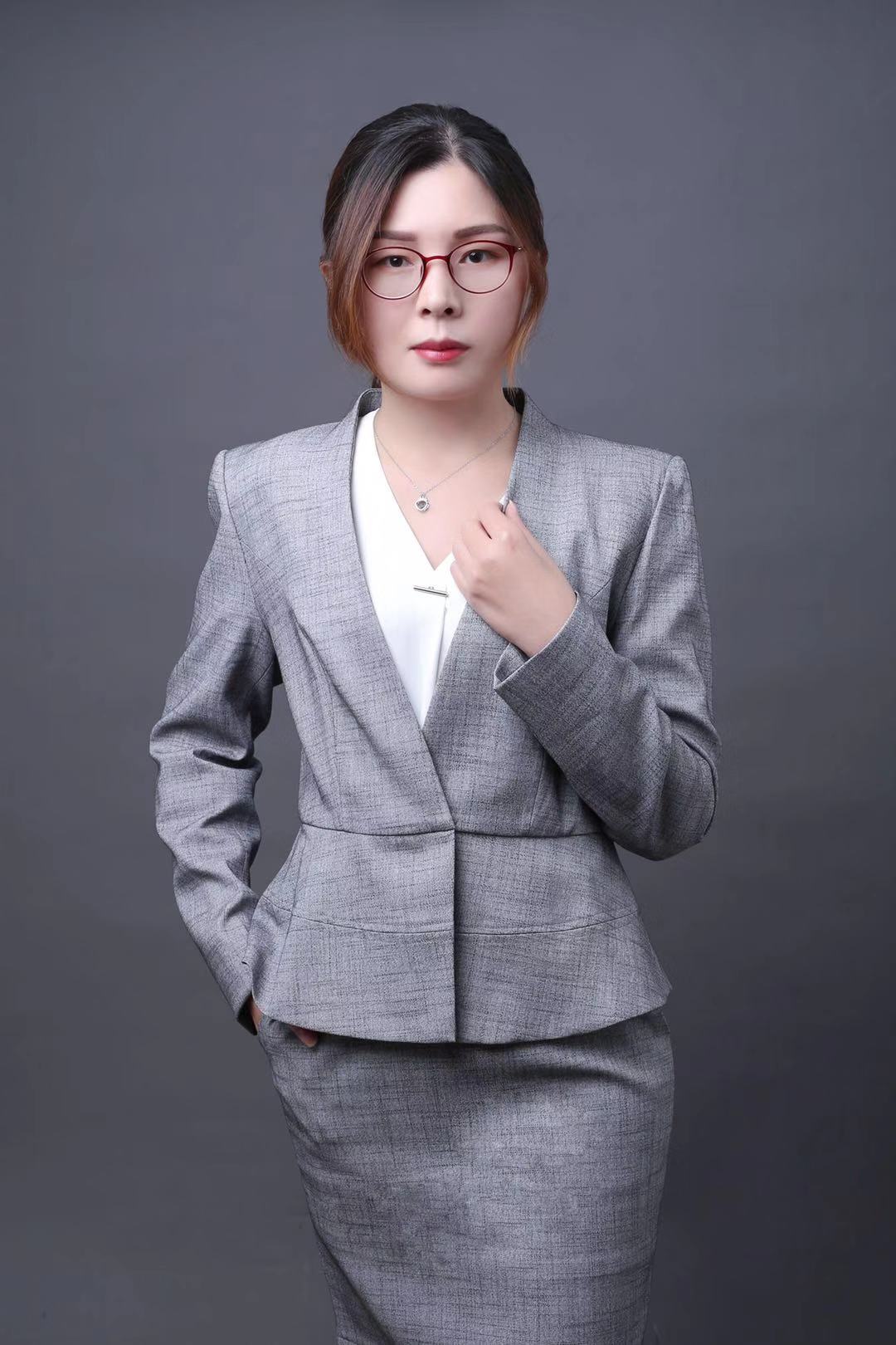 隗春绿律师